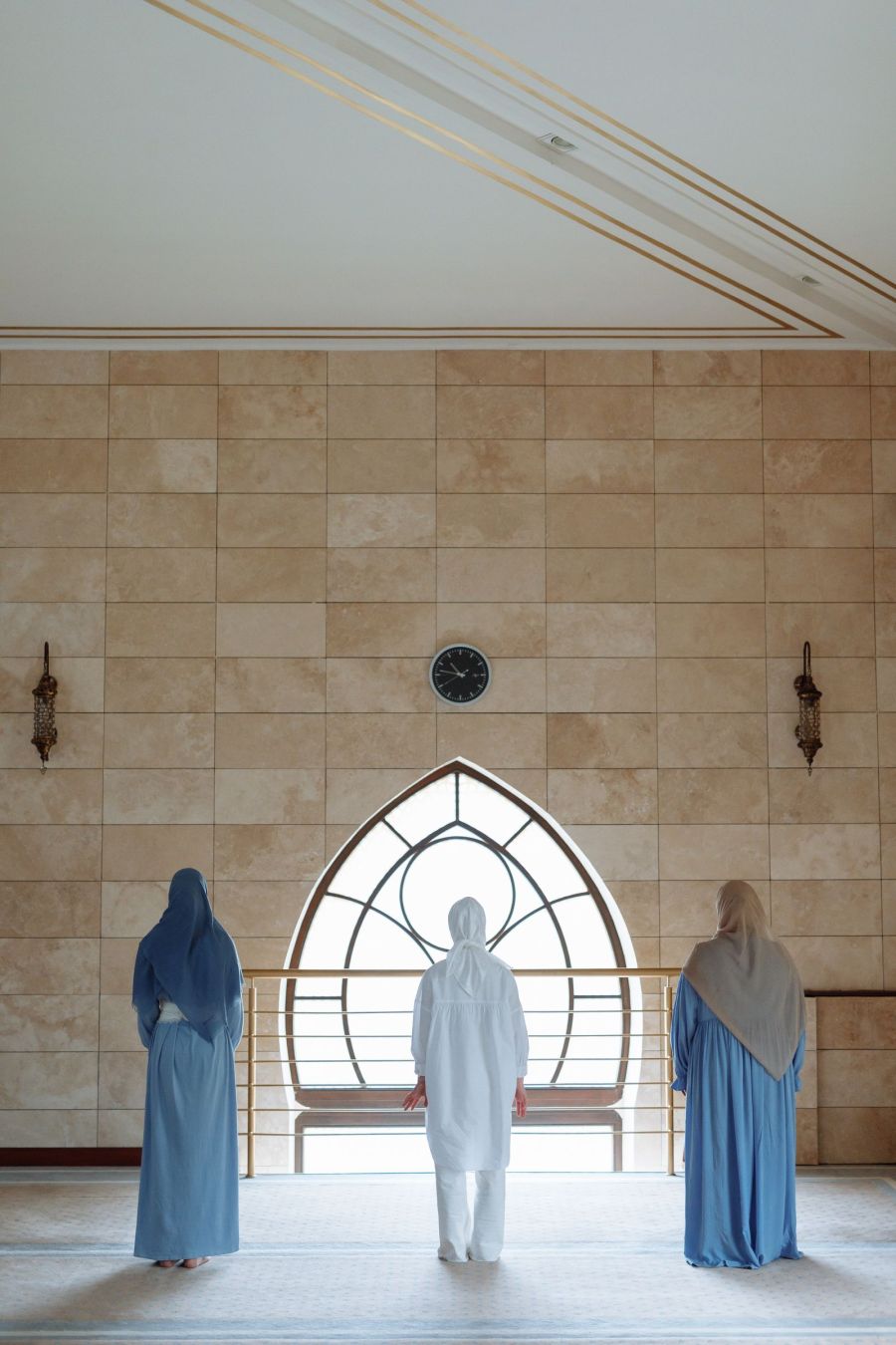 Ornate Islamic architecture reflecting topics covered in online Islamic Studies classes